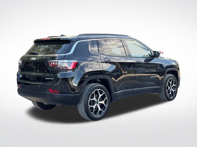 Used 2025 Jeep Compass Limited AWD/4WD image 6