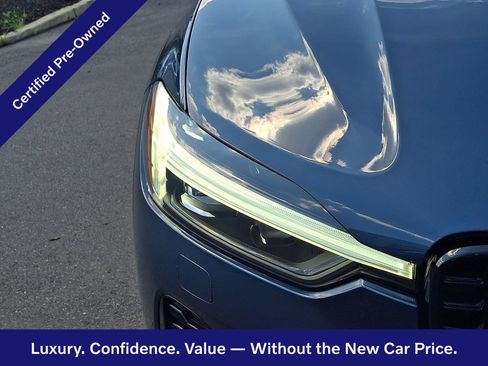 Certified 2024 Volvo XC60 B5 Core w/ Climate Package AWD/4WD image 10