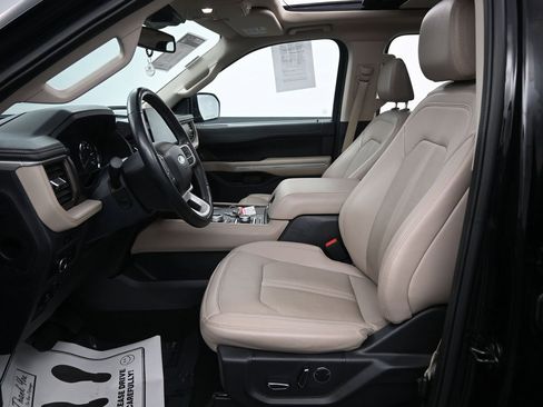 Used 2023 Ford Expedition Limited image 29