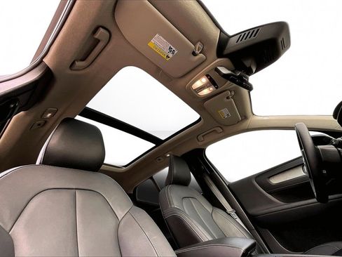 Used 2024 Volvo XC40 B5 Ultimate w/ Protection Package Premier image 23