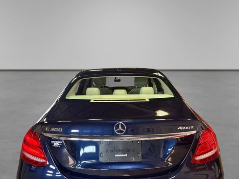 Used 2018 Mercedes-Benz E 300 4MATIC image 18