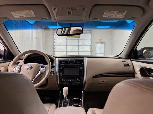 Used 2014 Nissan Altima 2.5 SL w/ Technology Package FWD image 19