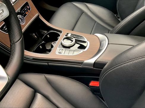 Used 2019 Mercedes-Benz C 300 Sedan image 16