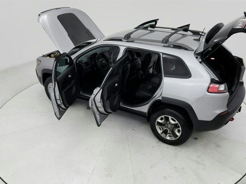 Used 2019 Jeep Cherokee Trailhawk AWD/4WD image 22