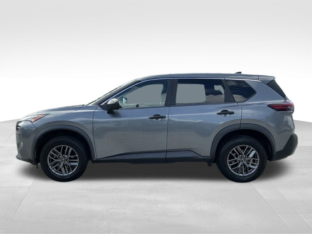 Used 2023 Nissan Rogue S AWD/4WD image 3