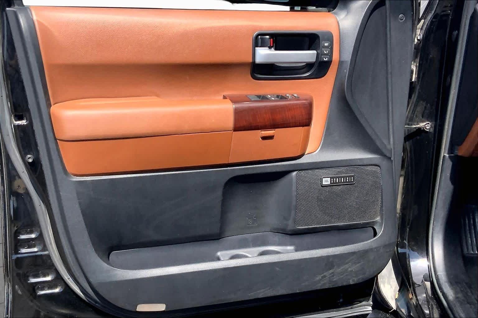Used 2014 Toyota Sequoia Platinum AWD/4WD image 22
