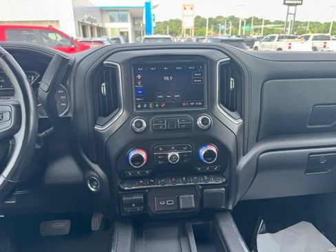 Used 2022 GMC Sierra 1500 AT4 w/ AT4 Premium Package AWD/4WD image 2