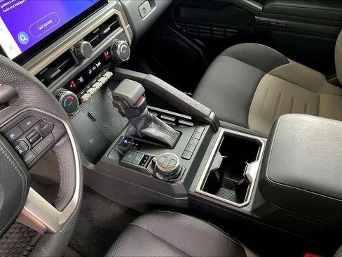 Used 2025 Toyota Tacoma TRD Off-Road w/ TRD Off Road Upgrade Package AWD/4WD image 18