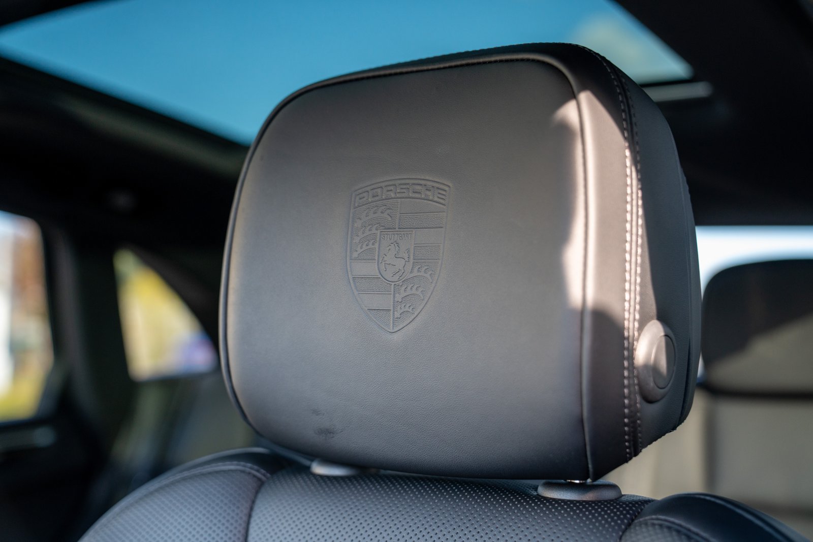 Certified 2026 Porsche Macan AWD/4WD image 13