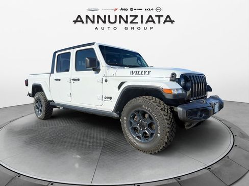 Certified 2023 Jeep Gladiator Willys image 7