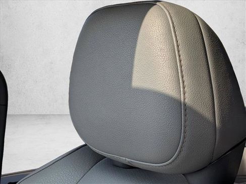 Used 2022 Toyota Sienna XLE image 14