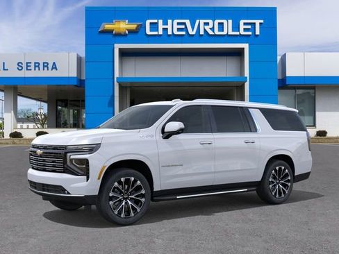 New 2026 Chevrolet Suburban High Country AWD/4WD image 2