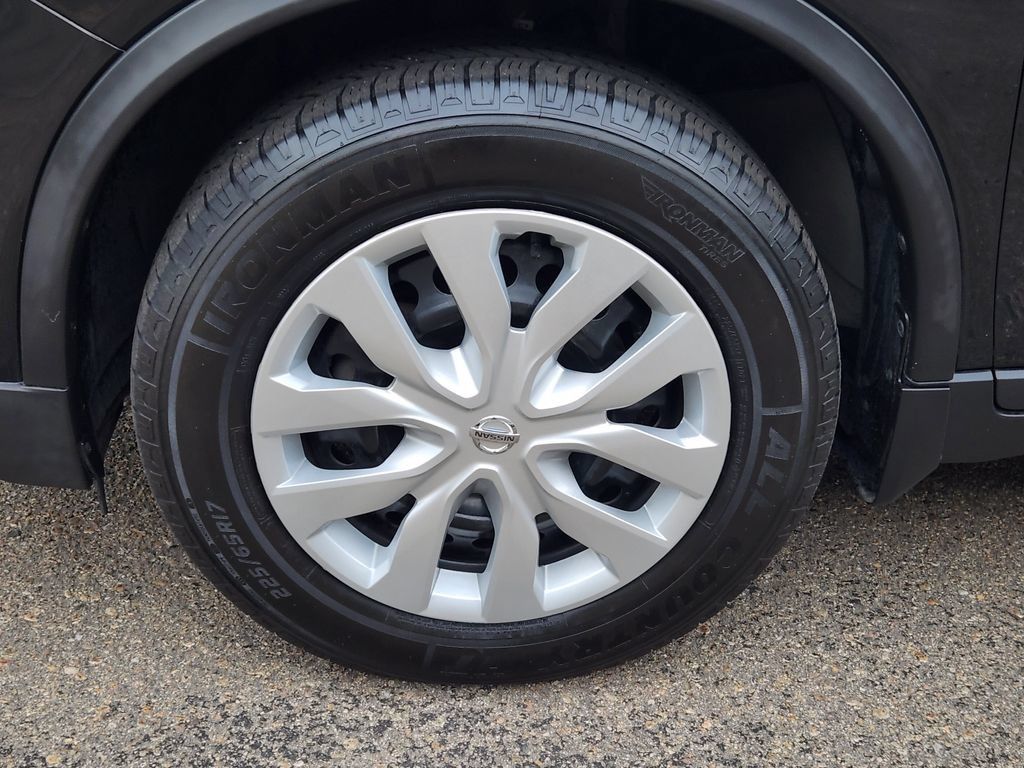 Used 2019 Nissan Rogue S AWD/4WD image 9