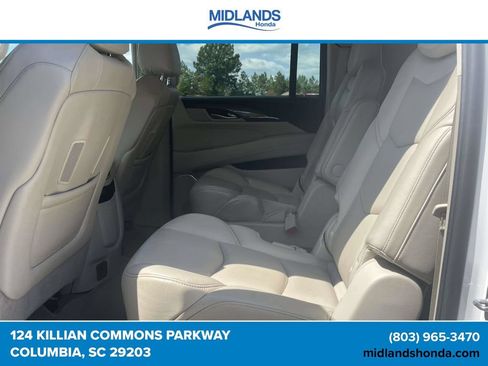 Used 2019 Cadillac Escalade ESV Premium Luxury w/ LPO, Radiant Package AWD/4WD image 10
