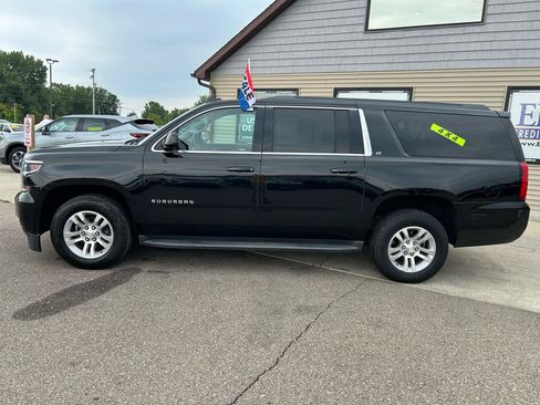 Used 2018 Chevrolet Suburban LT AWD/4WD image 8