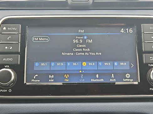 Used 2023 Nissan Versa SV FWD image 12