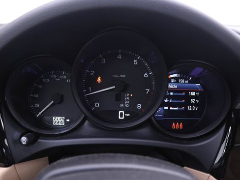 Used 2026 Porsche Macan AWD/4WD image 12