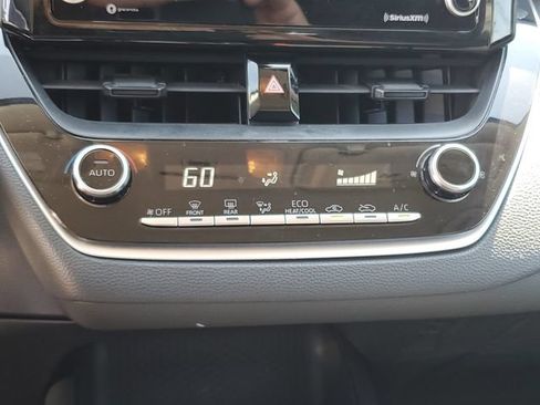 Used 2022 Toyota Corolla LE FWD image 18