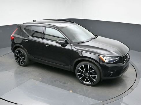 New 2026 Volvo XC40 B5 Ultra w/ Protection Package Premier image 44