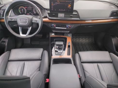 Used 2025 Audi Q8 Premium Plus AWD/4WD image 18