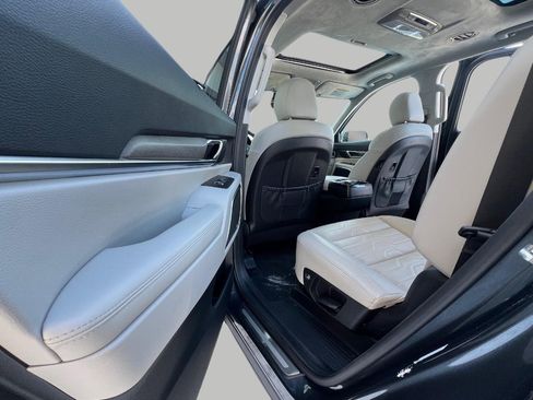 Used 2021 Kia Telluride SX w/ SX Prestige Package image 48