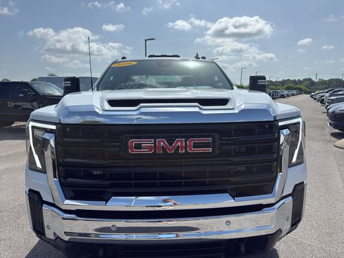 Used 2026 GMC Sierra 2500 Pro w/ 1SA Pro Safety Plus Package AWD/4WD image 2