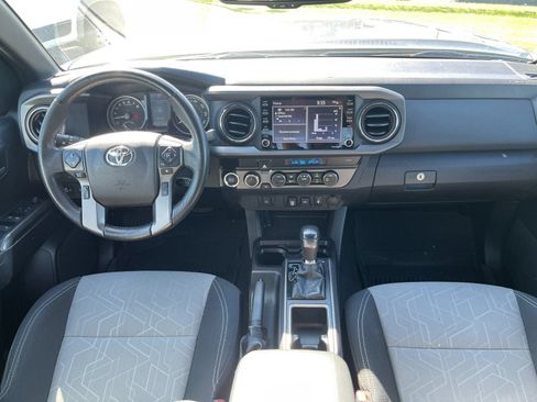 Used 2021 Toyota Tacoma TRD Off-Road AWD/4WD image 14
