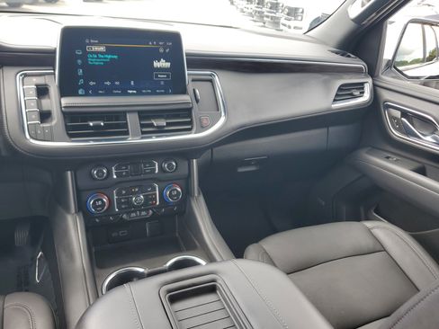 Used 2023 Chevrolet Suburban Z71 w/ Luxury Package image 19