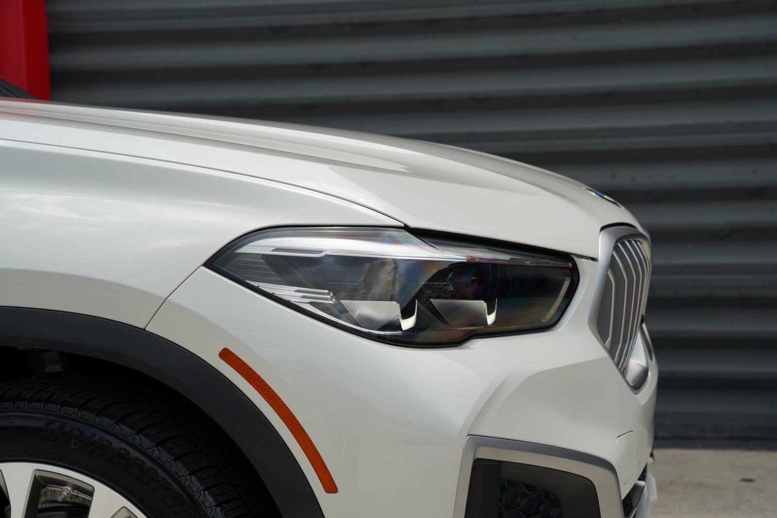 Used 2021 BMW X6 xDrive40i w/ Premium Package AWD/4WD image 3