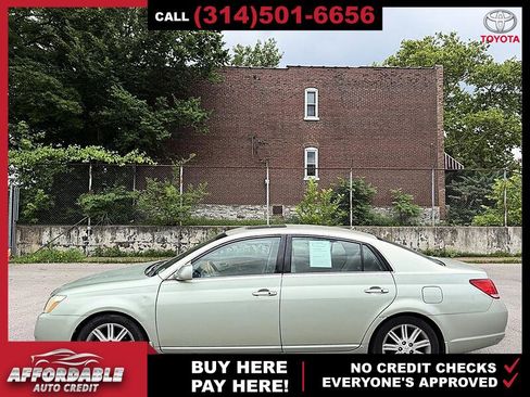 Used 2006 Toyota Avalon Limited FWD image 2