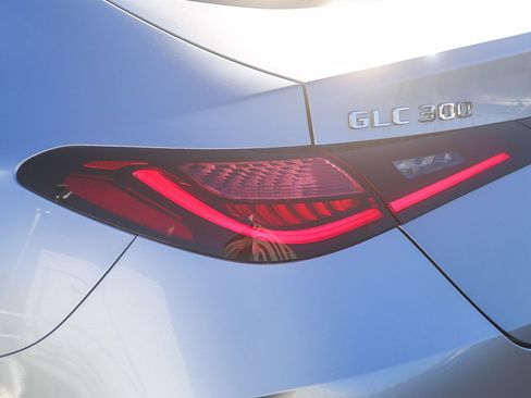 Used 2024 Mercedes-Benz GLC 300 4MATIC image 8