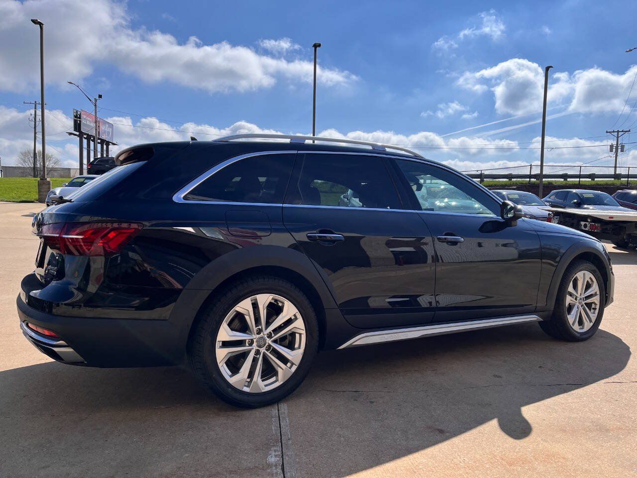 Used 2020 Audi A4 2.0T allroad Premium Plus AWD/4WD image 5