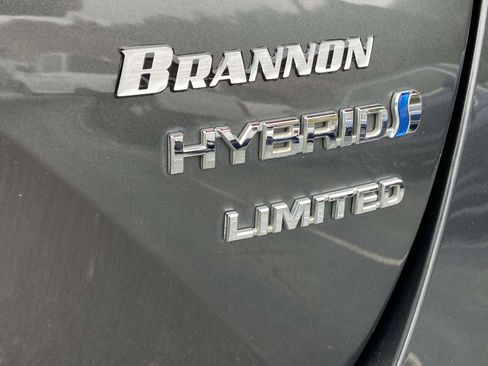 Used 2019 Toyota Prius Limited image 6