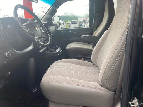 Used 2016 Chevrolet Express 3500 LT w/ LT Preferred Equipment Group image 9