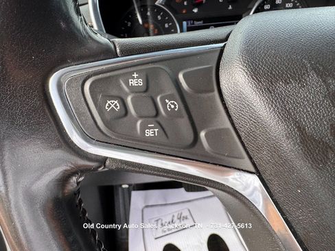 Used 2018 Chevrolet Equinox Premier FWD image 19