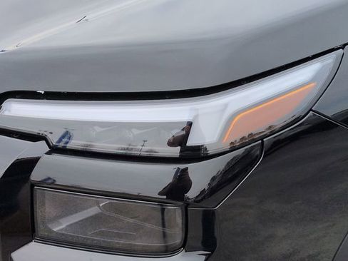 New 2026 Subaru Outback Limited XT image 9