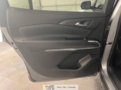 Used 2024 Chevrolet Traverse Z71 AWD/4WD image 30