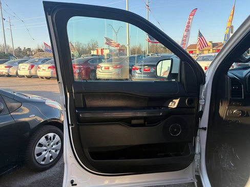 Used 2019 Ford Expedition Max Limited image 21
