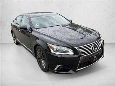 Used 2015 Lexus LS 460 AWD w/ Comfort Package image 3
