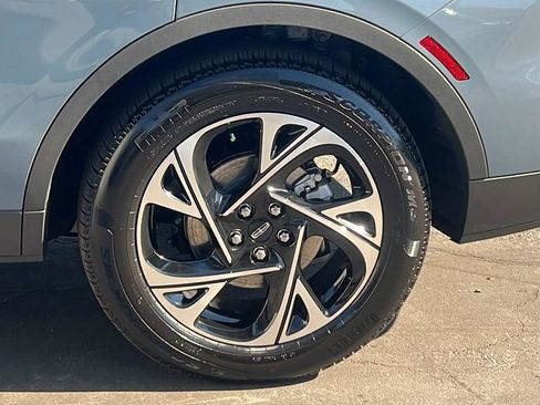 New 2026 Lincoln Nautilus Premier w/ Equipment Group 102A image 5