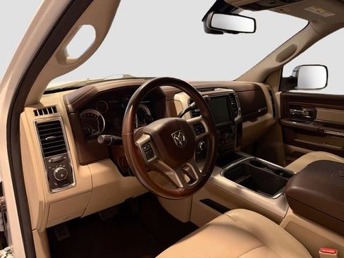 Used 2017 RAM 2500 Laramie w/ Convenience Group image 9