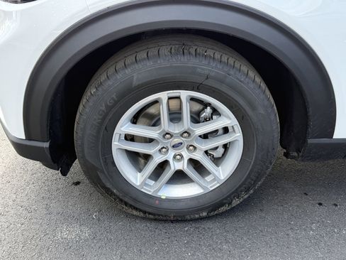 New 2026 Ford Explorer Active w/ Active Comfort Package RWD image 31