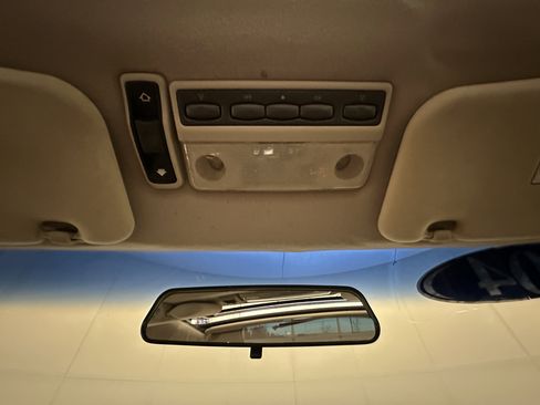 Used 2004 Mitsubishi Diamante LS image 18