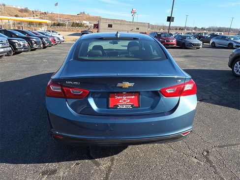 Used 2025 Chevrolet Malibu LT image 7