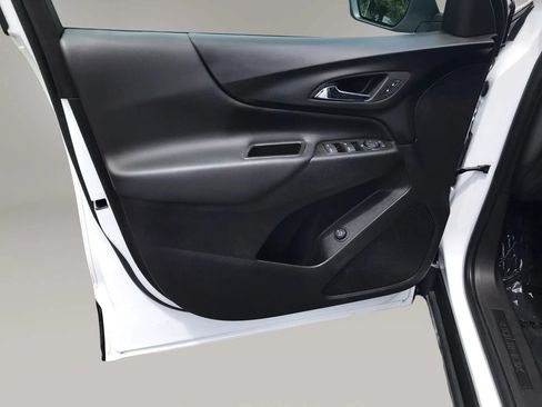 Used 2023 Chevrolet Equinox LT AWD/4WD image 11