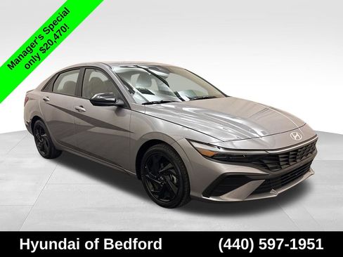 Certified 2026 Hyundai Elantra Sport FWD image 3