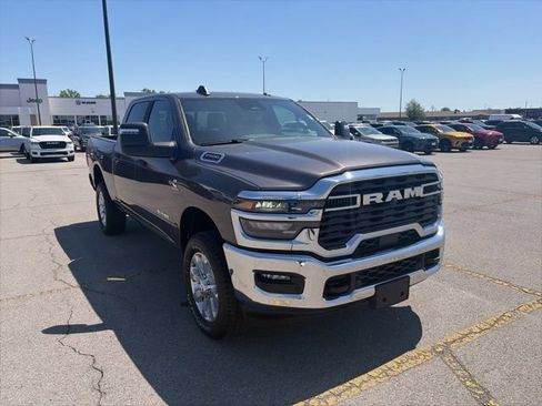 New 2026 RAM 2500 Big Horn AWD/4WD image 8