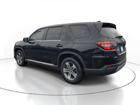 Used 2025 Honda Pilot EX-L image 4