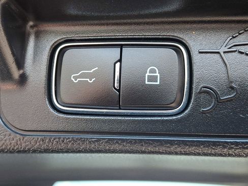 Certified 2023 Ford Explorer XLT AWD/4WD image 27
