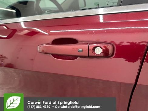 Used 2017 Jeep Grand Cherokee Laredo image 28